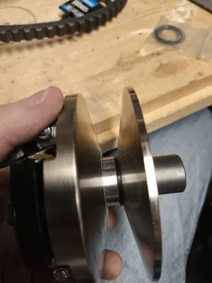 Le variateur assemblé, joues ouvertes